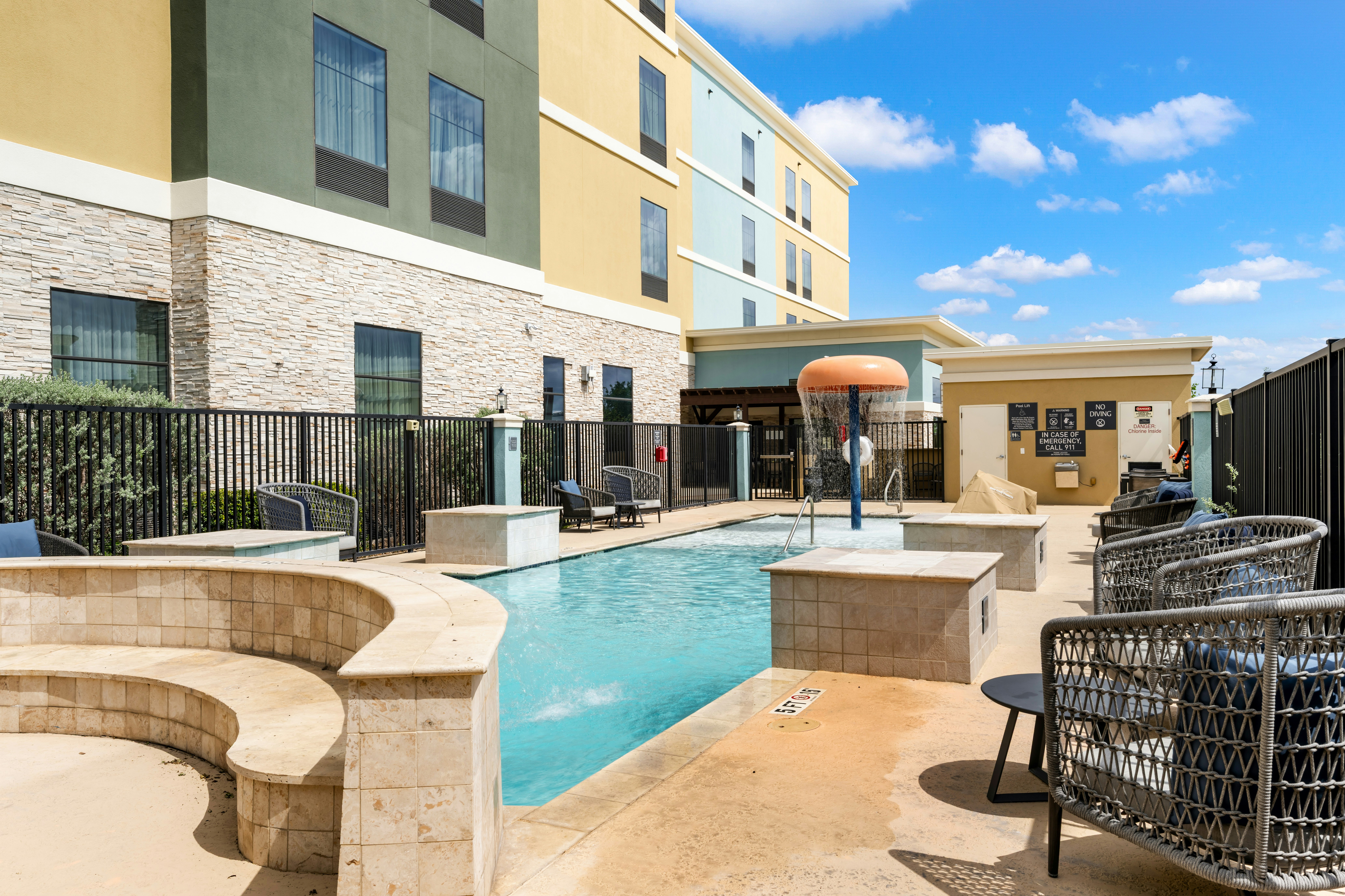 HOMEWOOD SUITES BY HILTON NEW BRAUNFELS 77/81