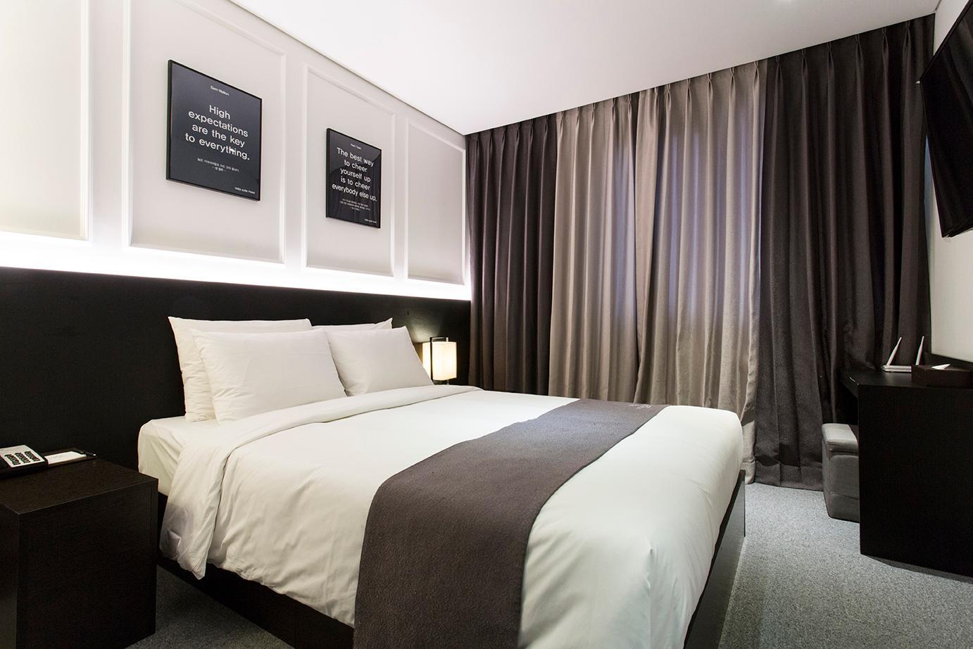 Standard, Double Bed