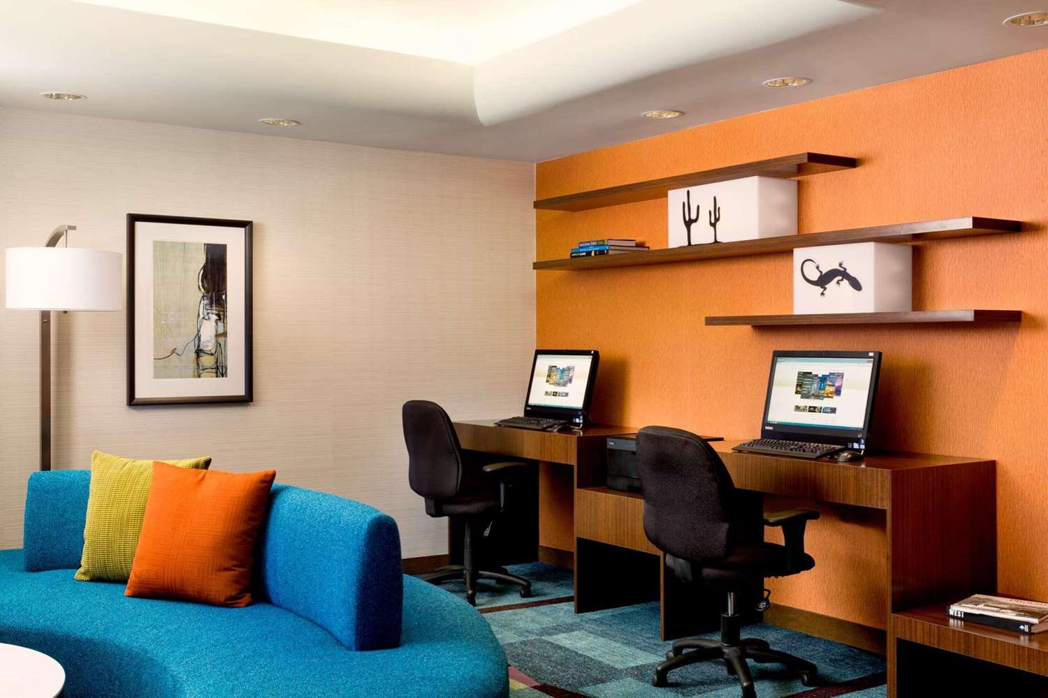 Country Inn & Suites by Radisson, Phoenix Airport, AZ 32/46