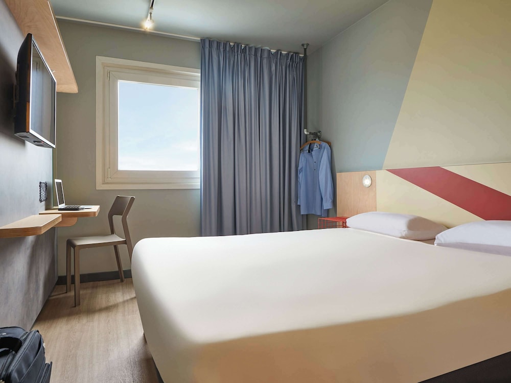 Ibis Budget Paris Porte D'aubervilliers 32/69
