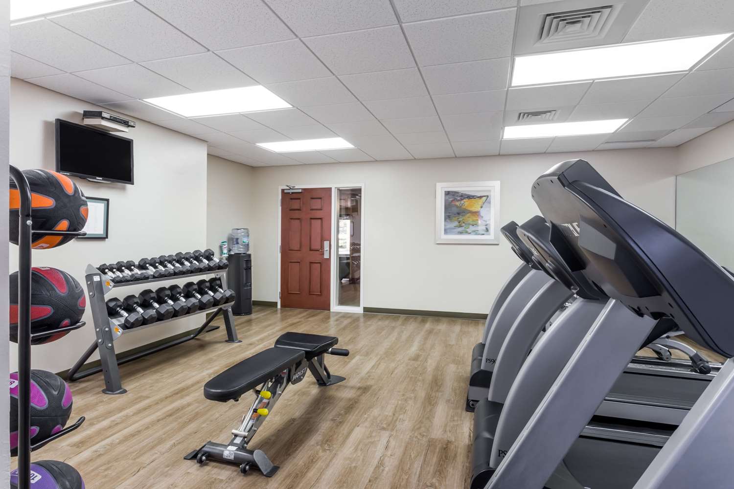 Hawthorn Extended Stay by Wyndham Naples 21/54
