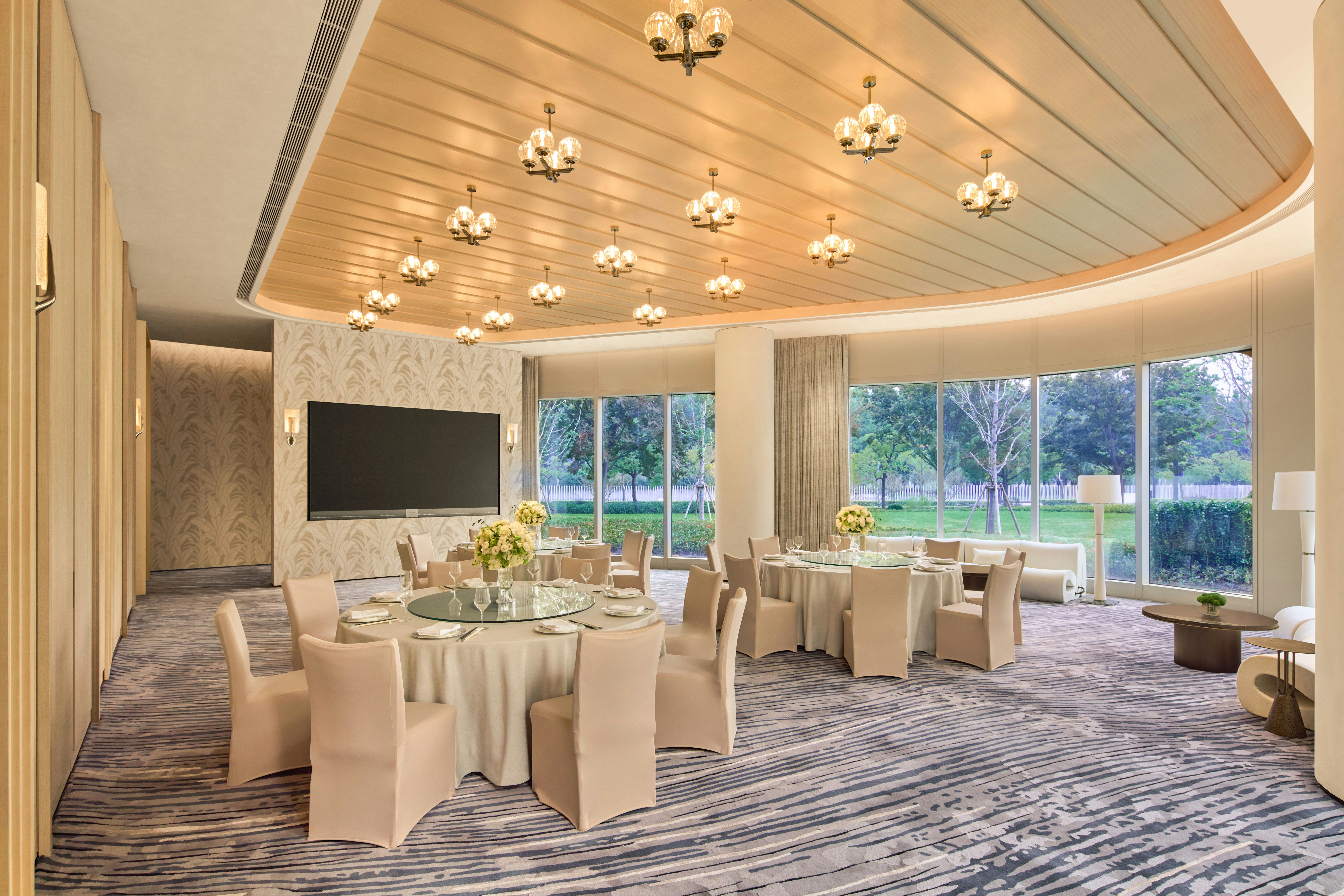Waldorf Astoria Shanghai Qiantan 36/46