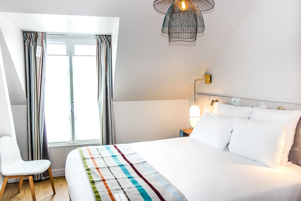 CLASSIC, QUEEN BED