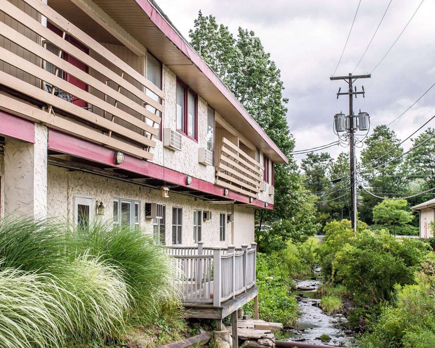 Econo Lodge Clarks Summit - Scranton 6/22