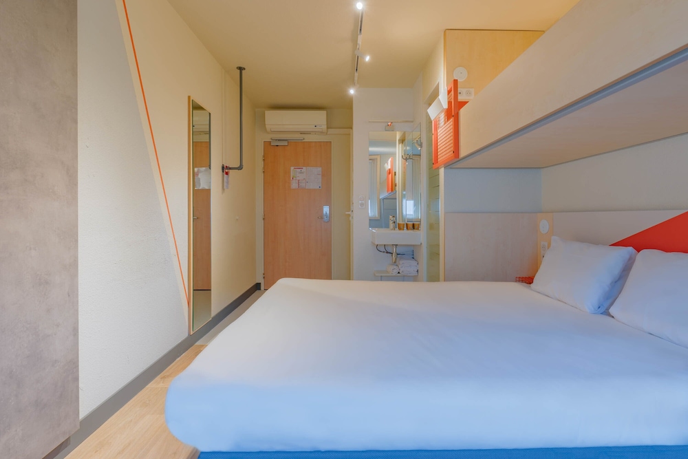 Ibis Budget Lyon L Isle D Abeau 12/62