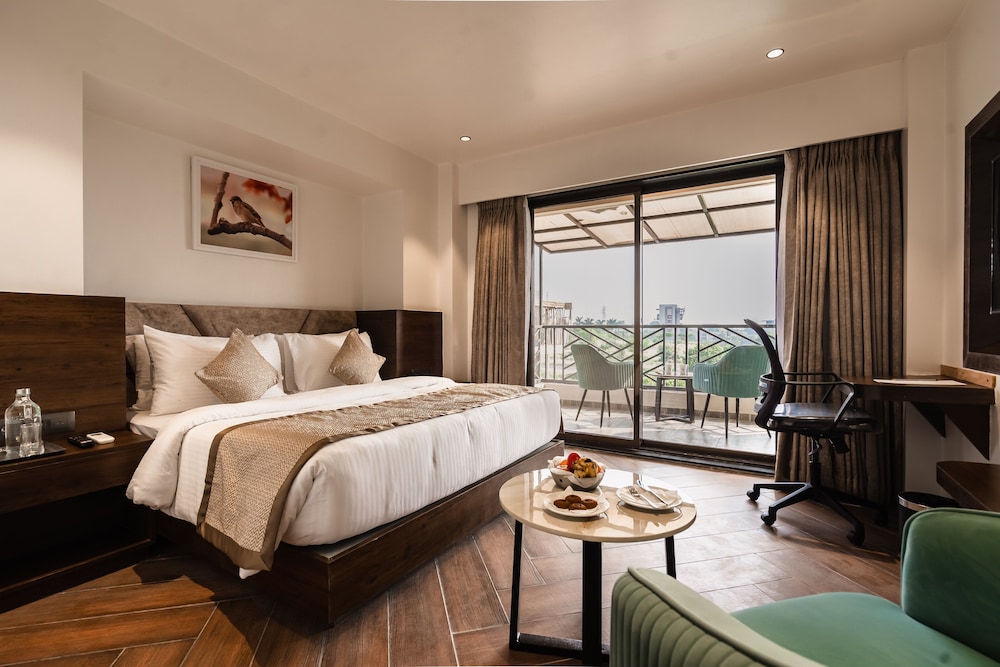 CLUB, DOUBLE BED