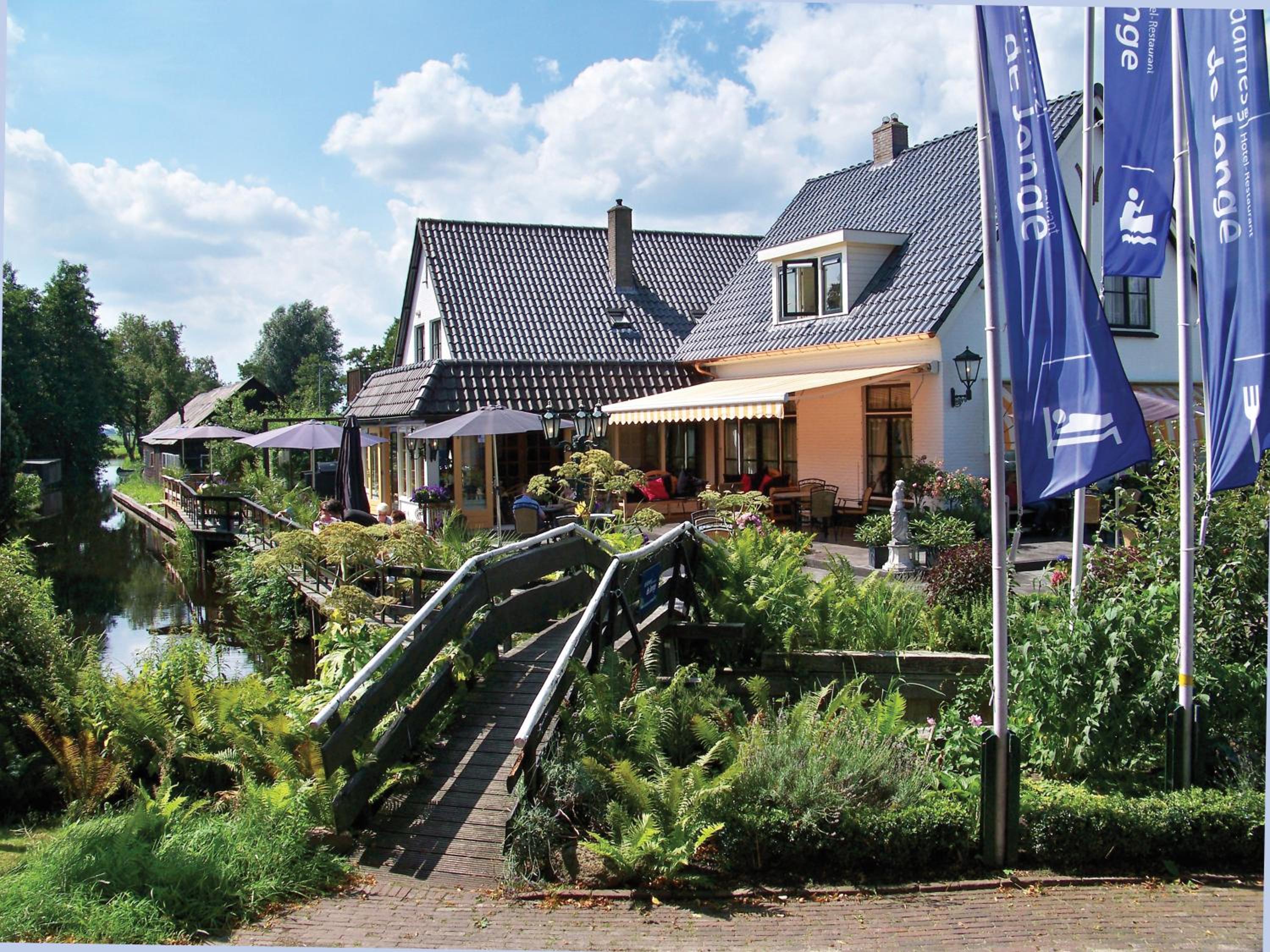 De Dames Van De Jonge Hotel 3/40