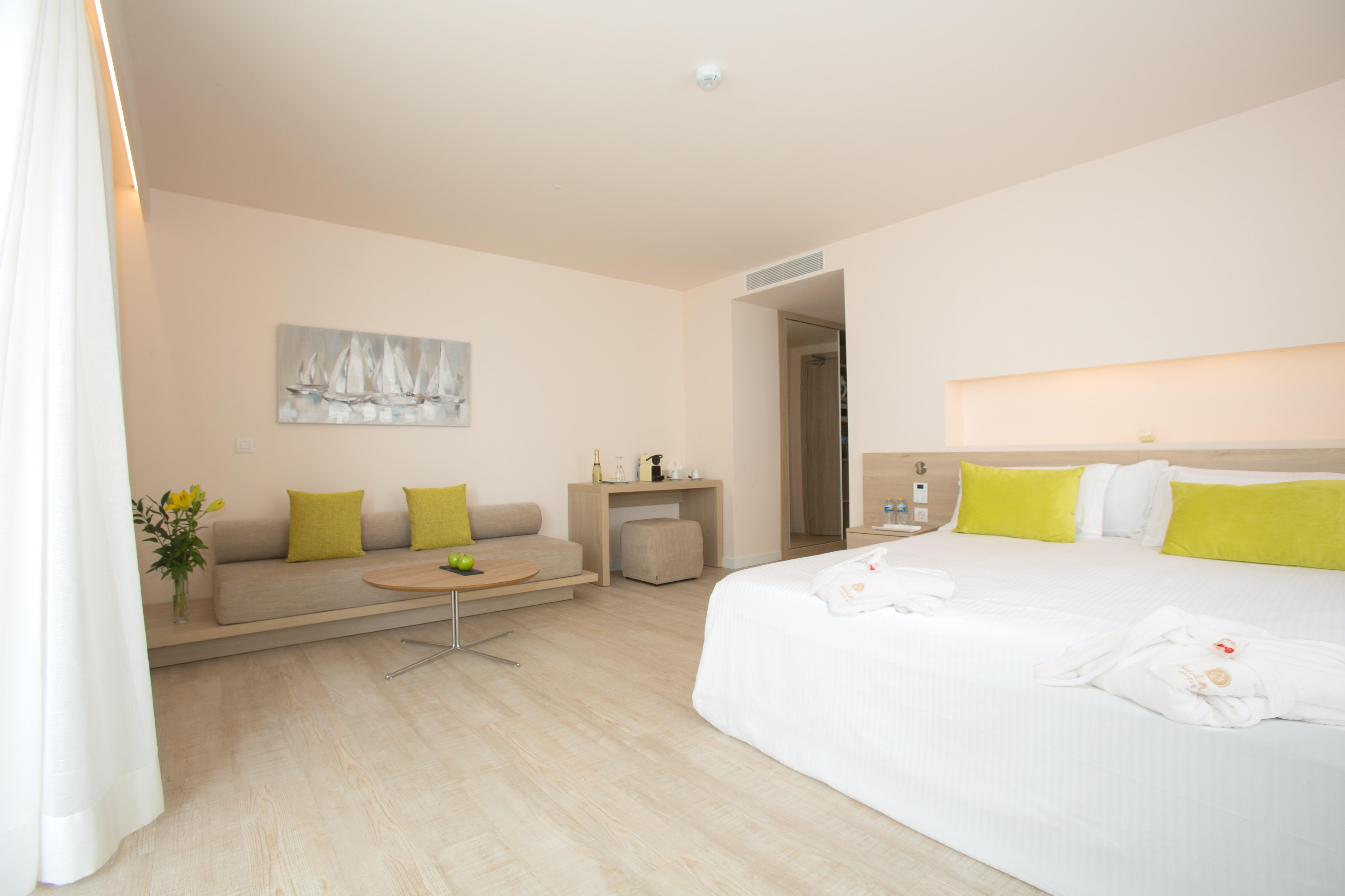 Junior Suite, Side Sea View, Balcony or Terrace