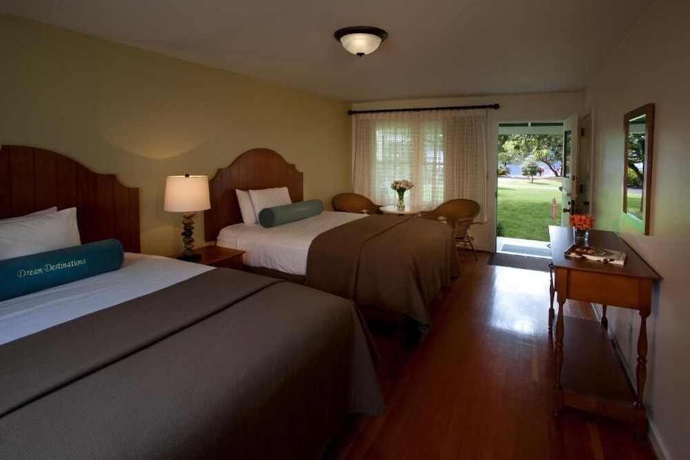 Lake Crescent Lodge 10/50