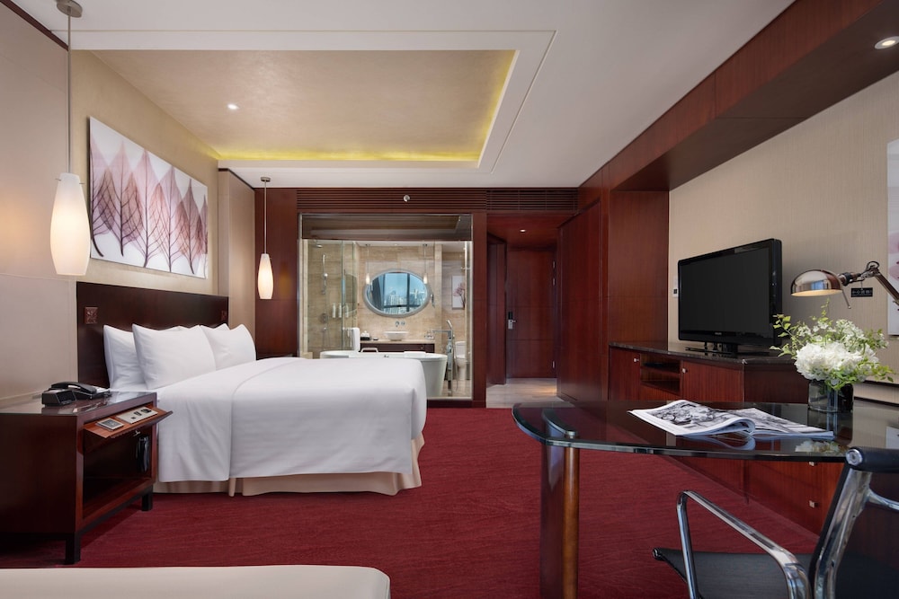 غرفة بسرير كينج بإطلالة 2/6