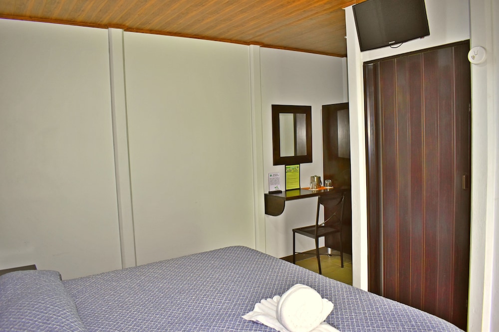 Arenal Country Inn 52/63