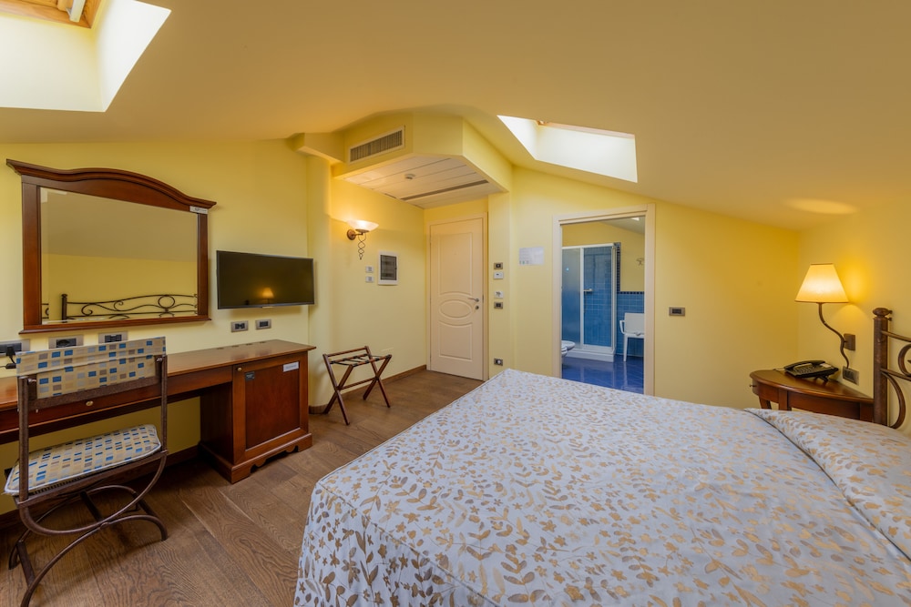 Hotel La Darsena 3/50