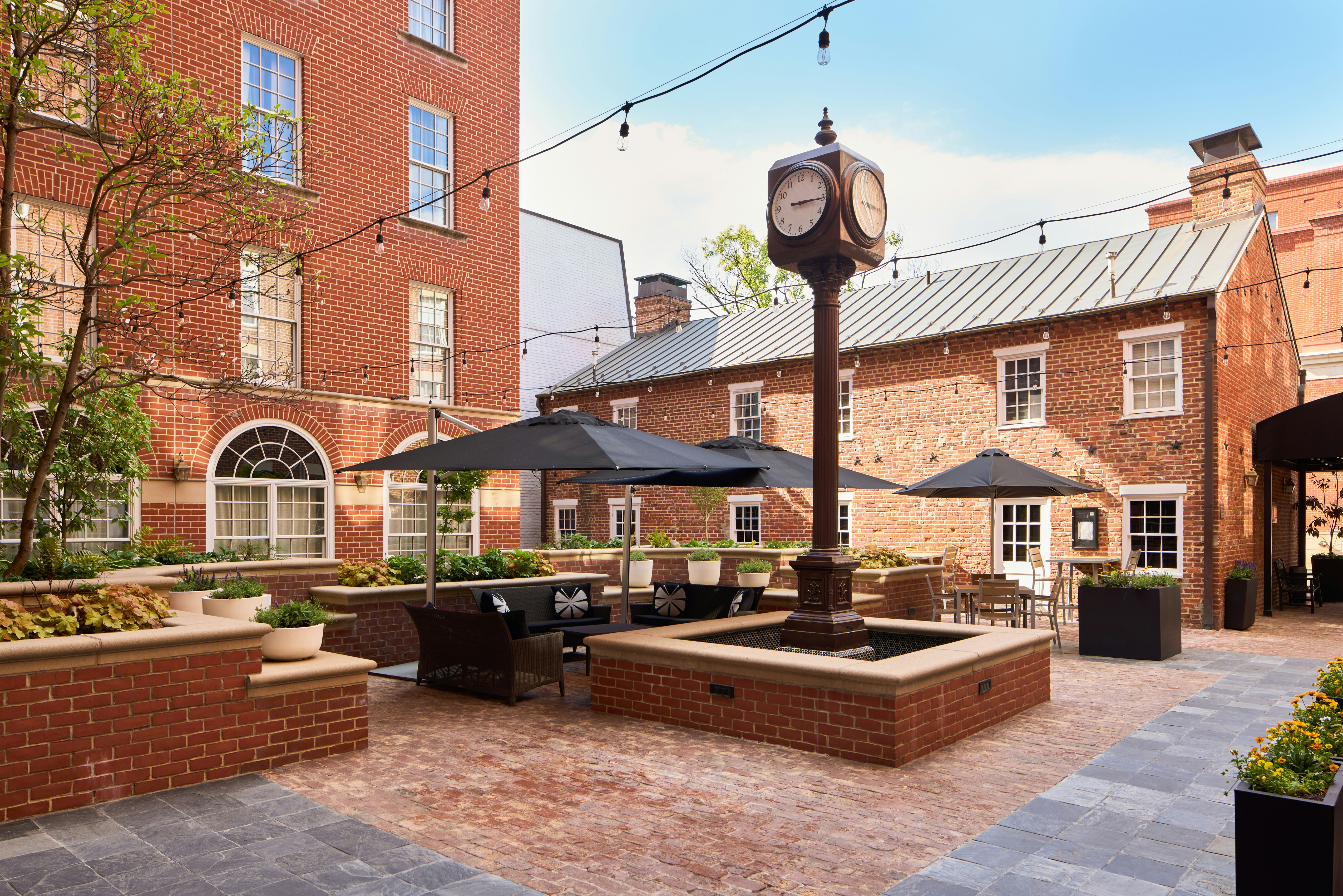 Archer Hotel Old Town Alexandria 78/81