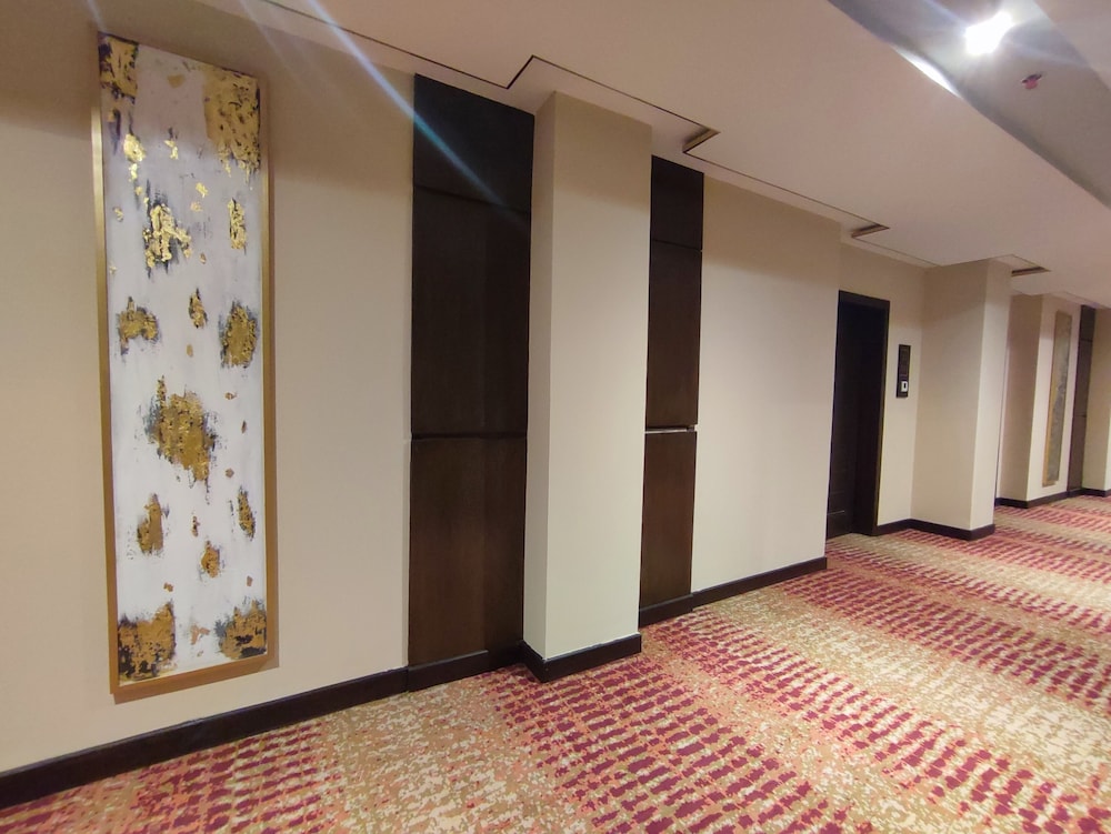 Ramada by Wyndham Murree Lower Topa Resort 48/87