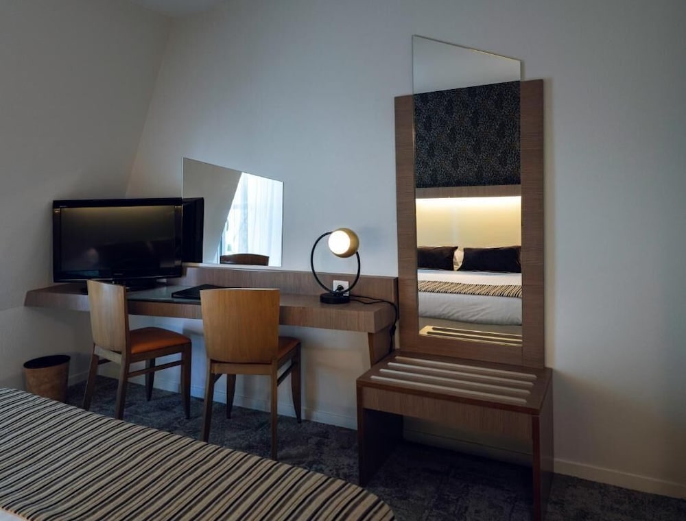 Alysson Hotel 31/38