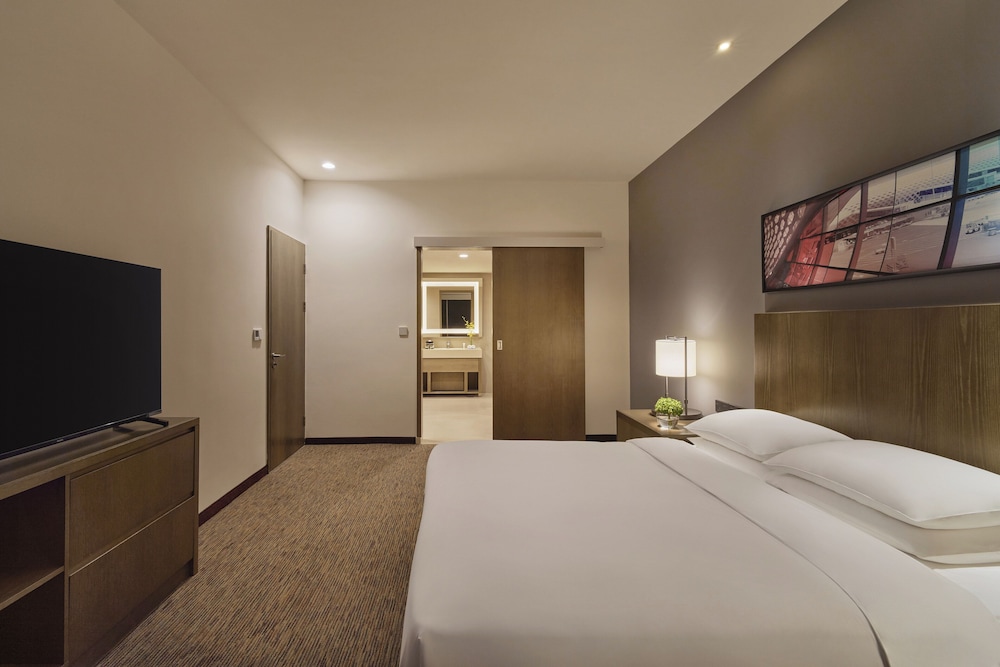 Hyatt House Shenzhen Airport 22/70