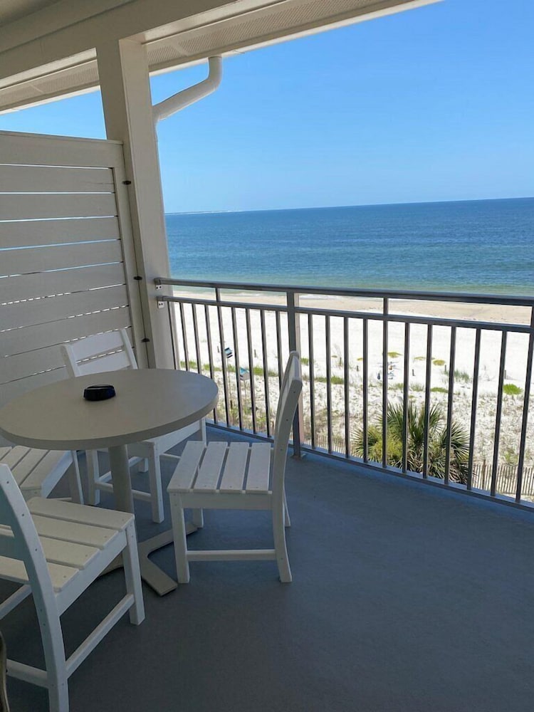 Driftwood Inn 26/50