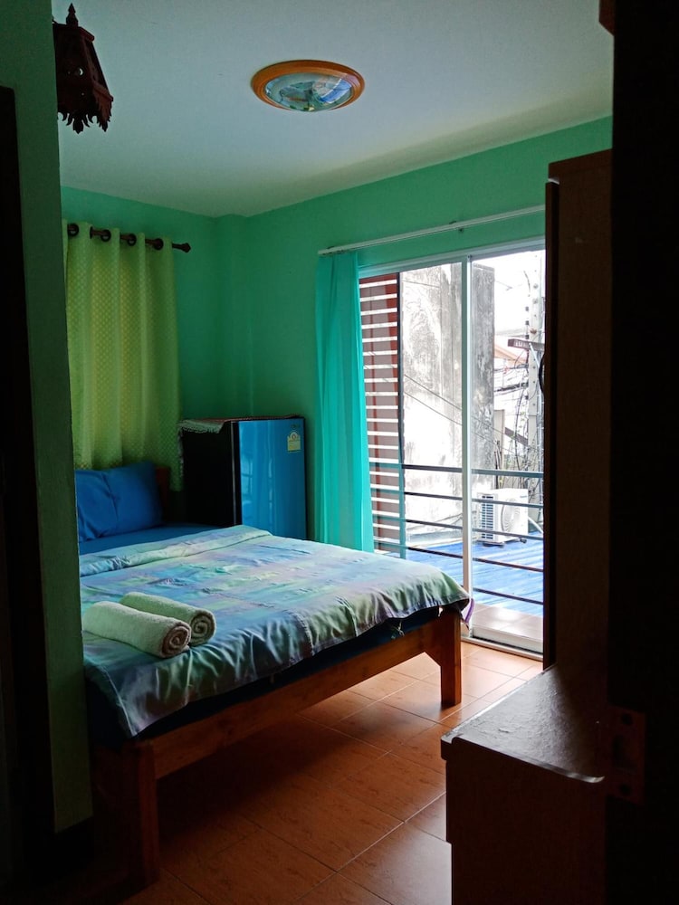 You And Me Hostel 12/36