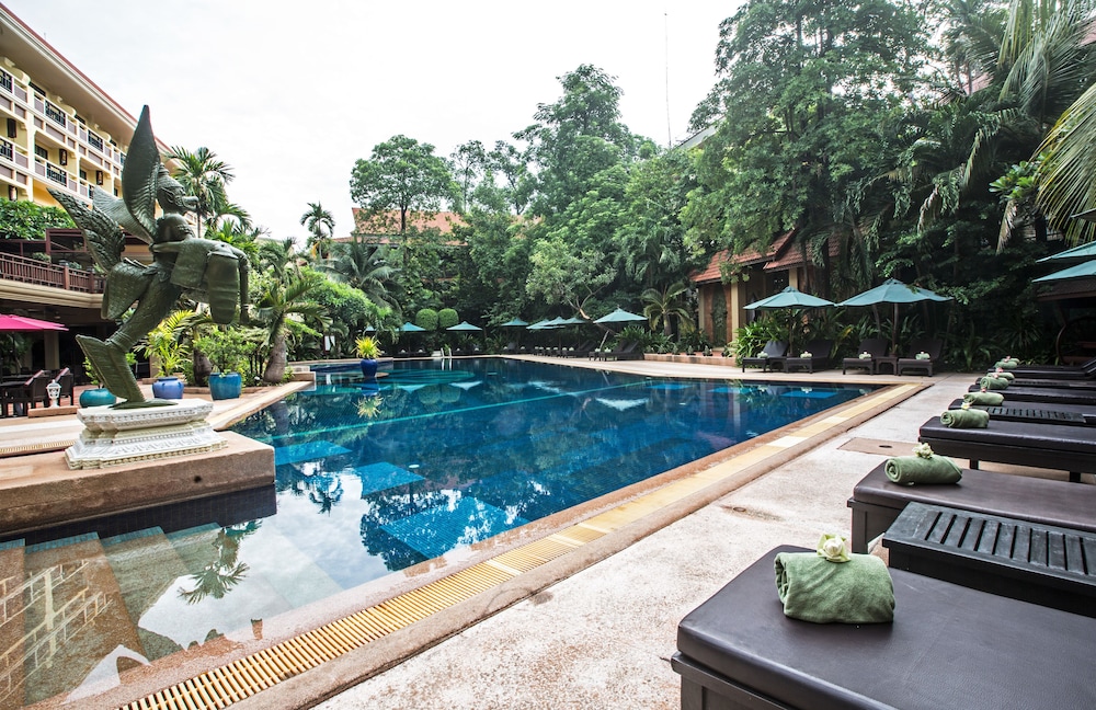 Prince Angkor Hotel and Spa 72/74