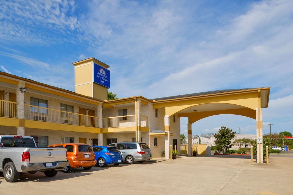 Americas Best Value Inn & Suites Waller Prairie View 6/38