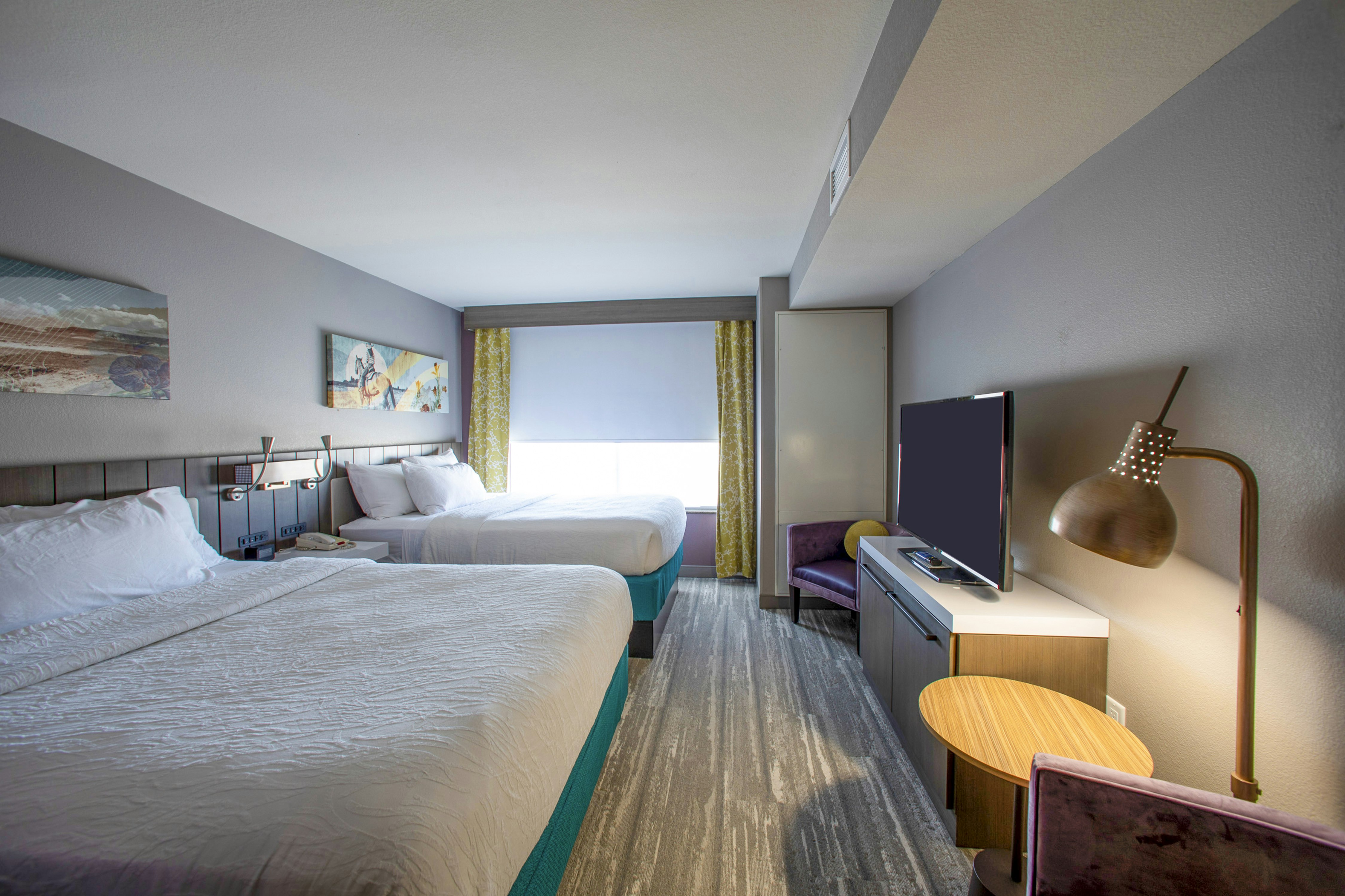 DELUXE, 2 QUEEN BEDS