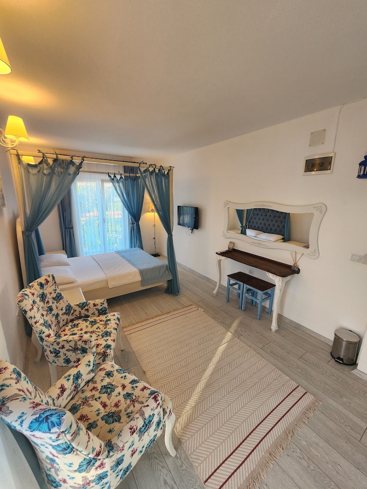 Tarcin Alacati Otel - Adults Only 38/48