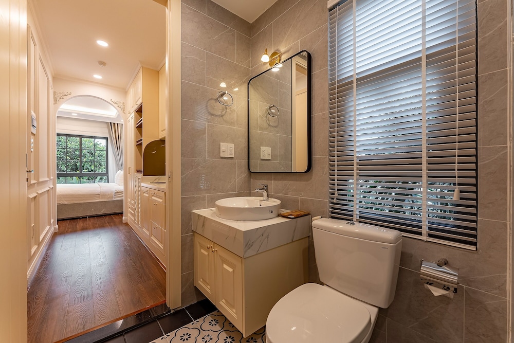 Golden Sun Apartment & Hotel 50/50