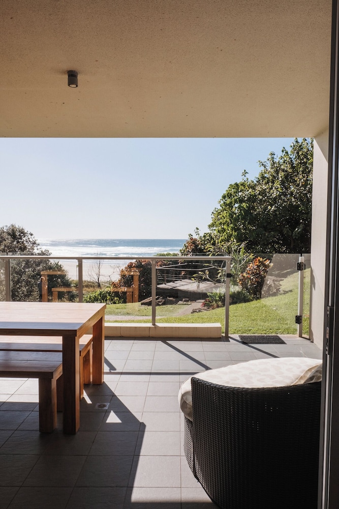 The Beach Cabarita 35/78