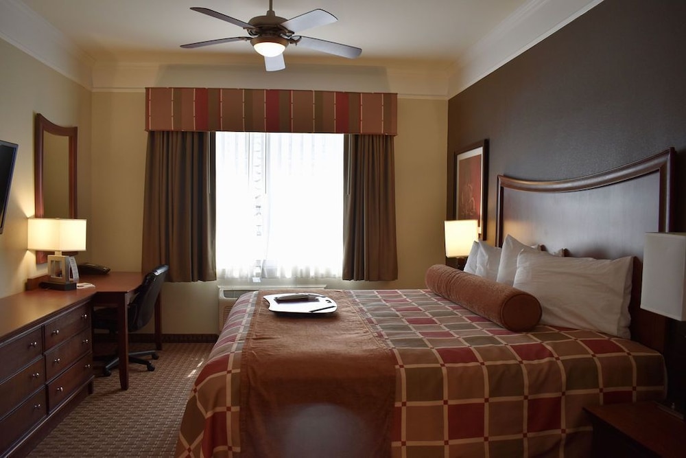Best Western Plus Easton Inn & Suites 10/30