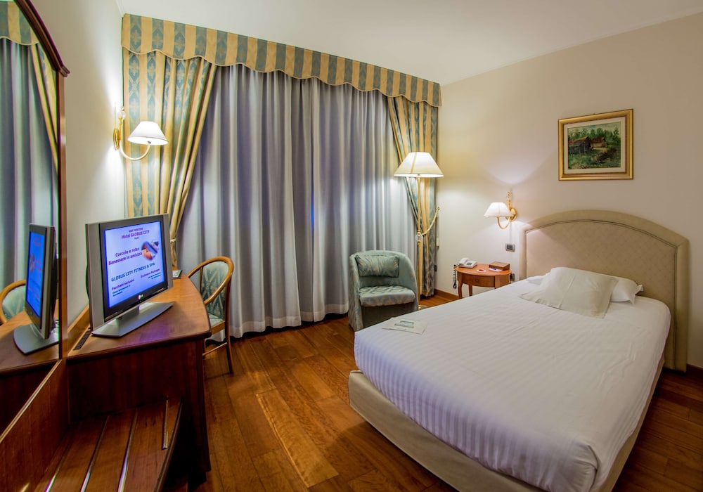 Standard, Single Bed, French Bed