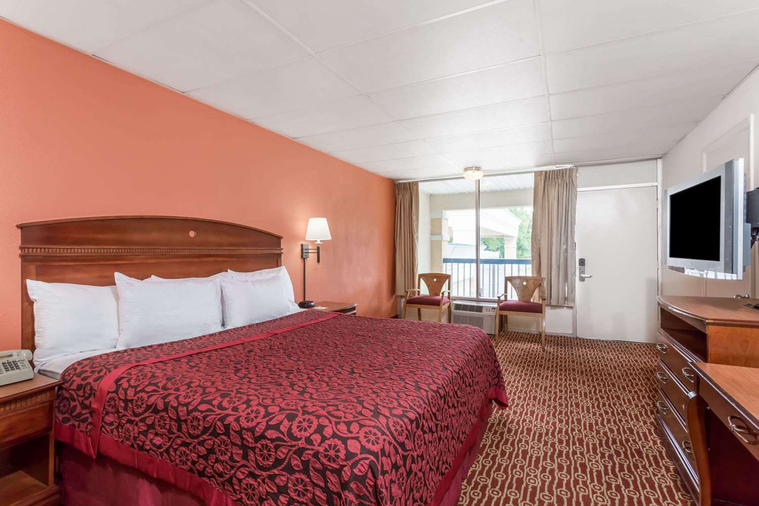 Days Inn By Wyndham Fredericksburg North 15/41