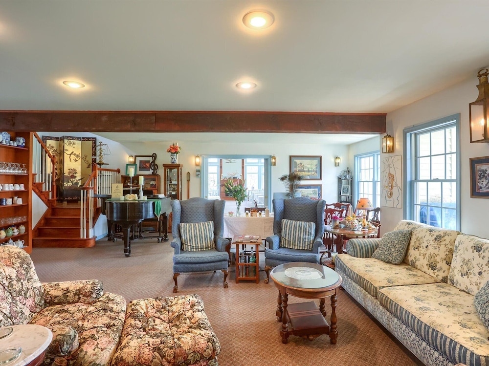 Battlefield Bed &amp; Breakfast Inn 52/76