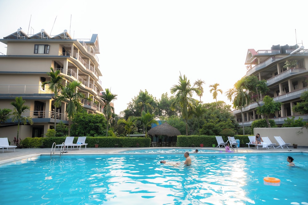 Hotel Monalisa Chitwan 29/32