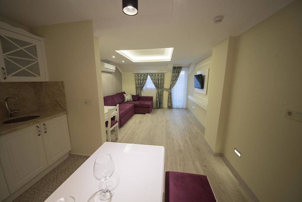 Yeniceri City Hotel 19/29