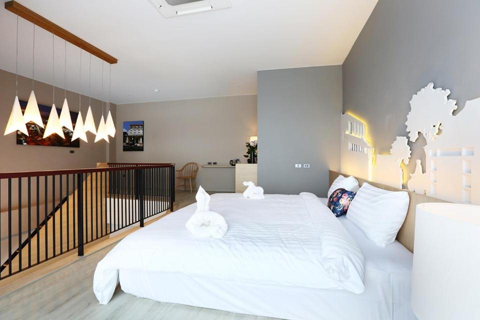 Luxury, Suite