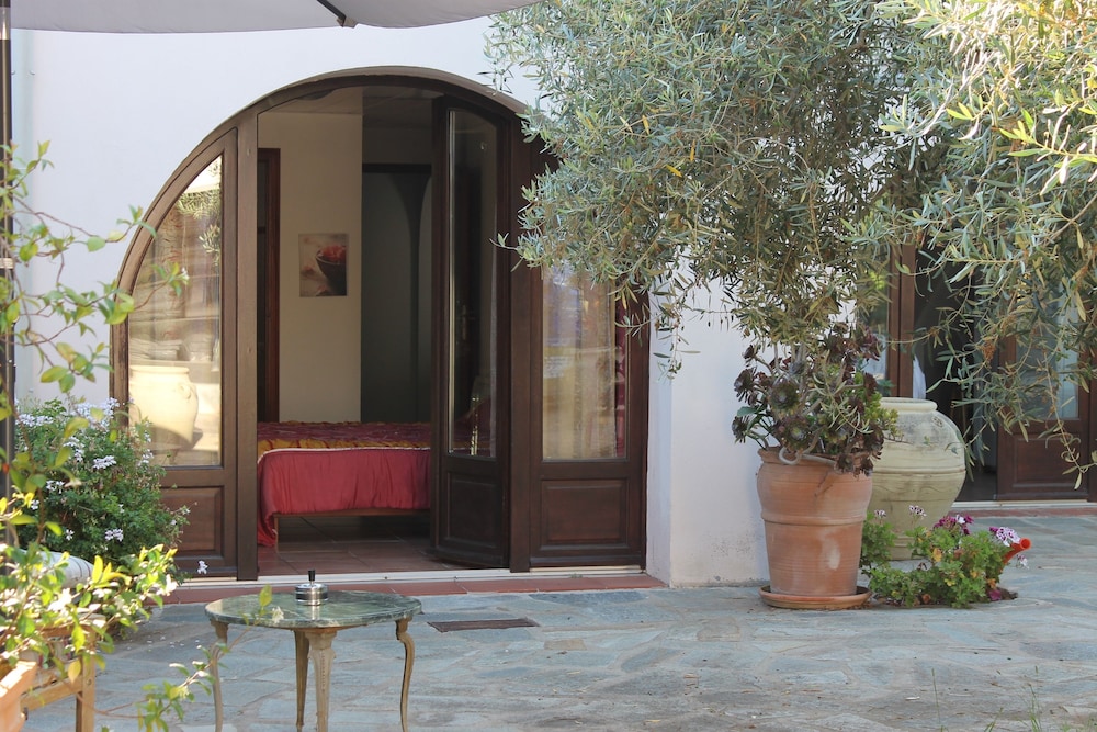 Chambres Dhotes Le Clos Des Oliviers 23/50