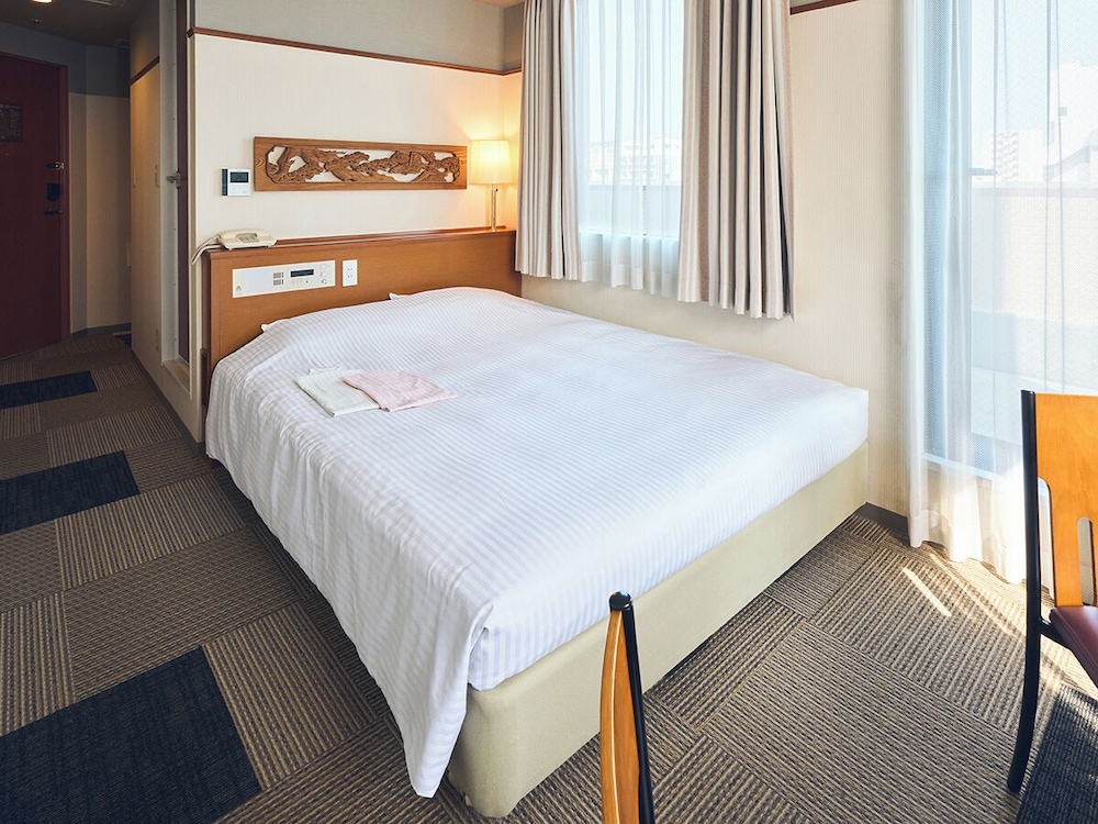 ROOM, DOUBLE BED, SMOKING