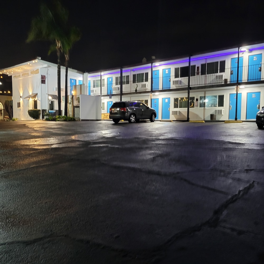 The Guest Harbor Inn - Port of Los Angeles San Pedro 24/31