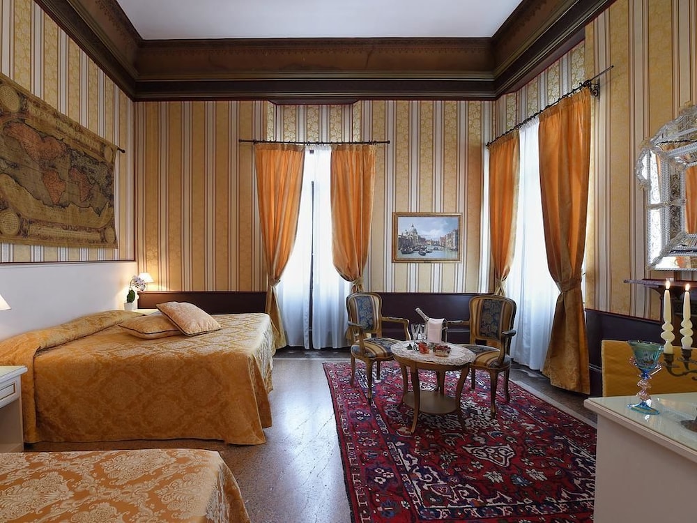 Corte dei Greci 39/54