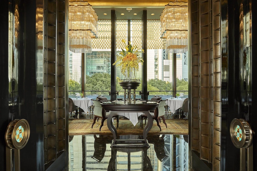 Regent Pudong Shanghai 61/84