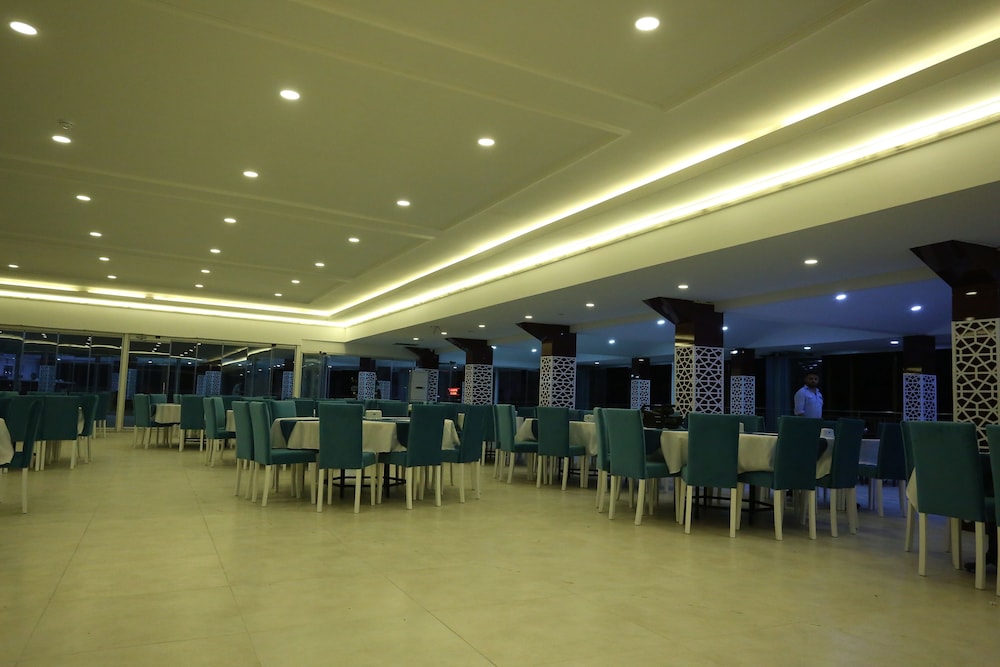 Bilgehan Hotel 27/29