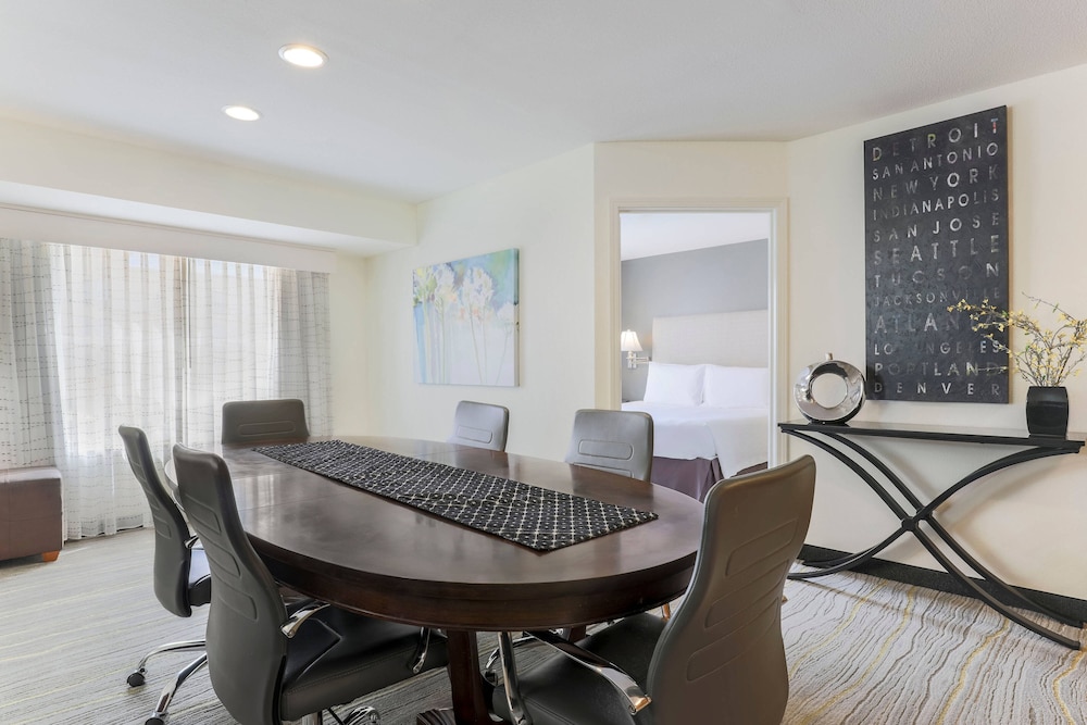 Residence Inn Phoenix Glendale Sports & Entertainment District 44/54