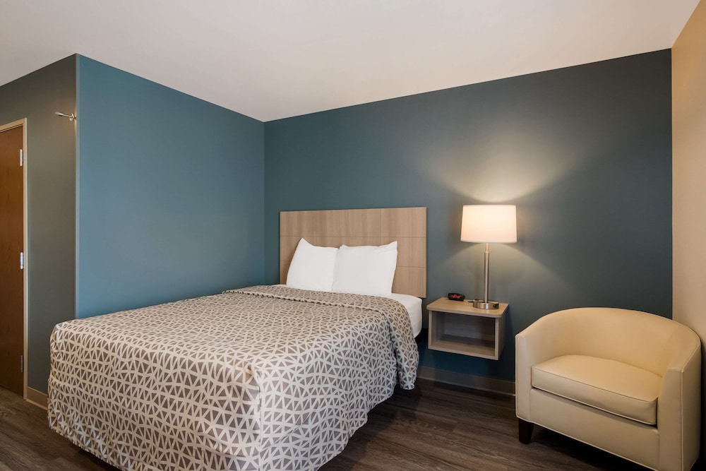 WoodSpring Suites Grand Rapids Kentwood 7/27