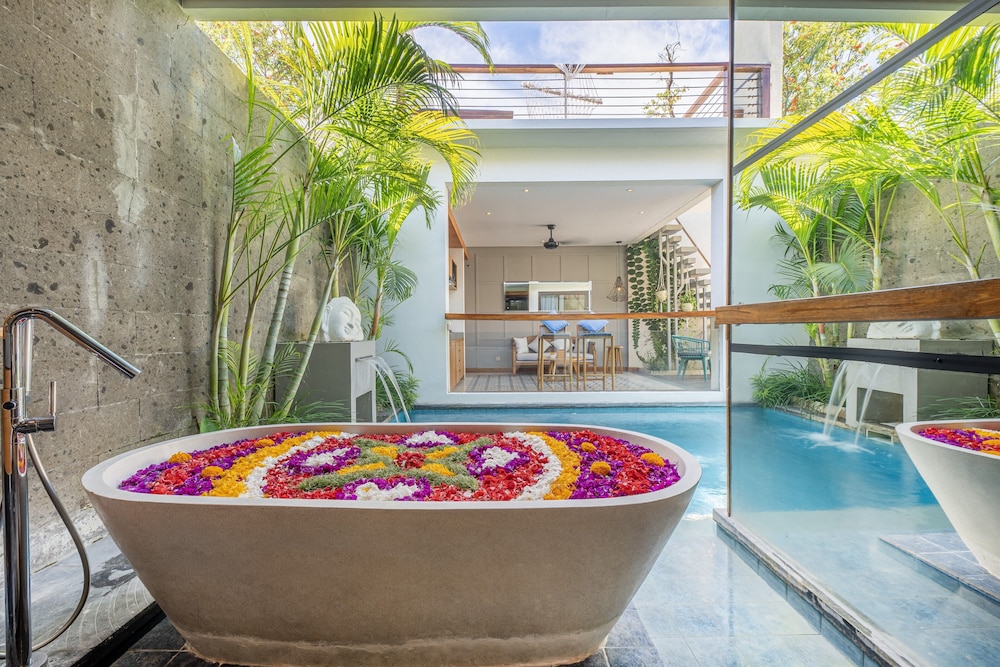 Ayona Villa Seminyak by Ini Vie Hospitality 32/41