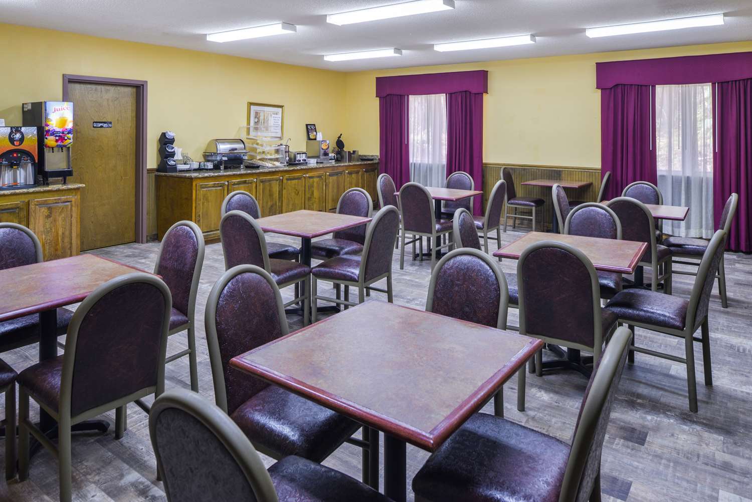Americas Best Value Inn Wiggins 31/42