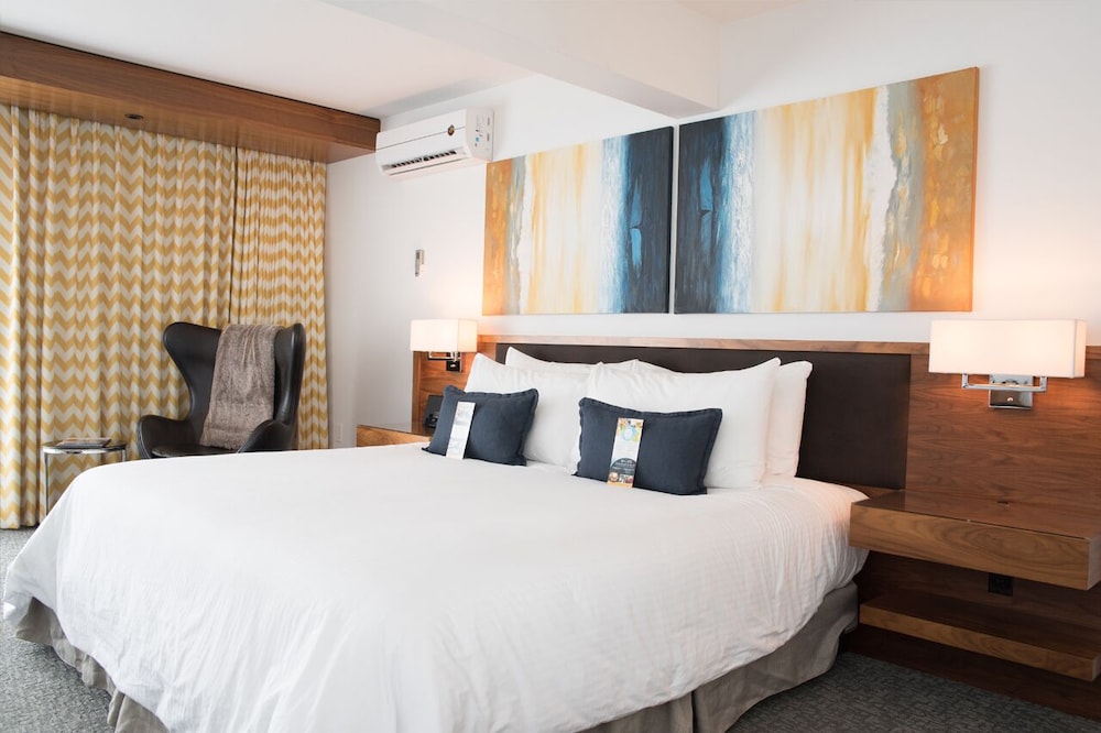 Qualicum Beach Inn 20/70
