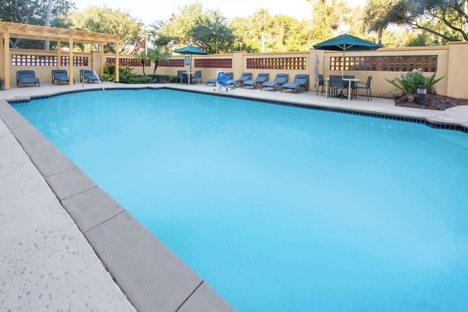 La Quinta Inn & Suites by Wyndham Tampa Brandon Regency Park 44/49
