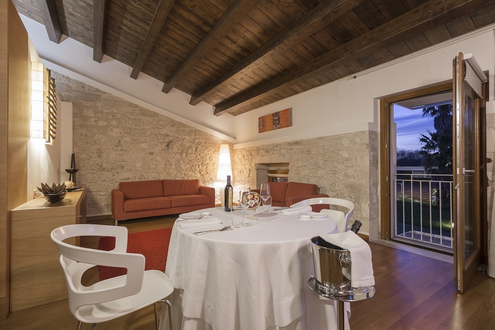 Villa Carlotta 36/53