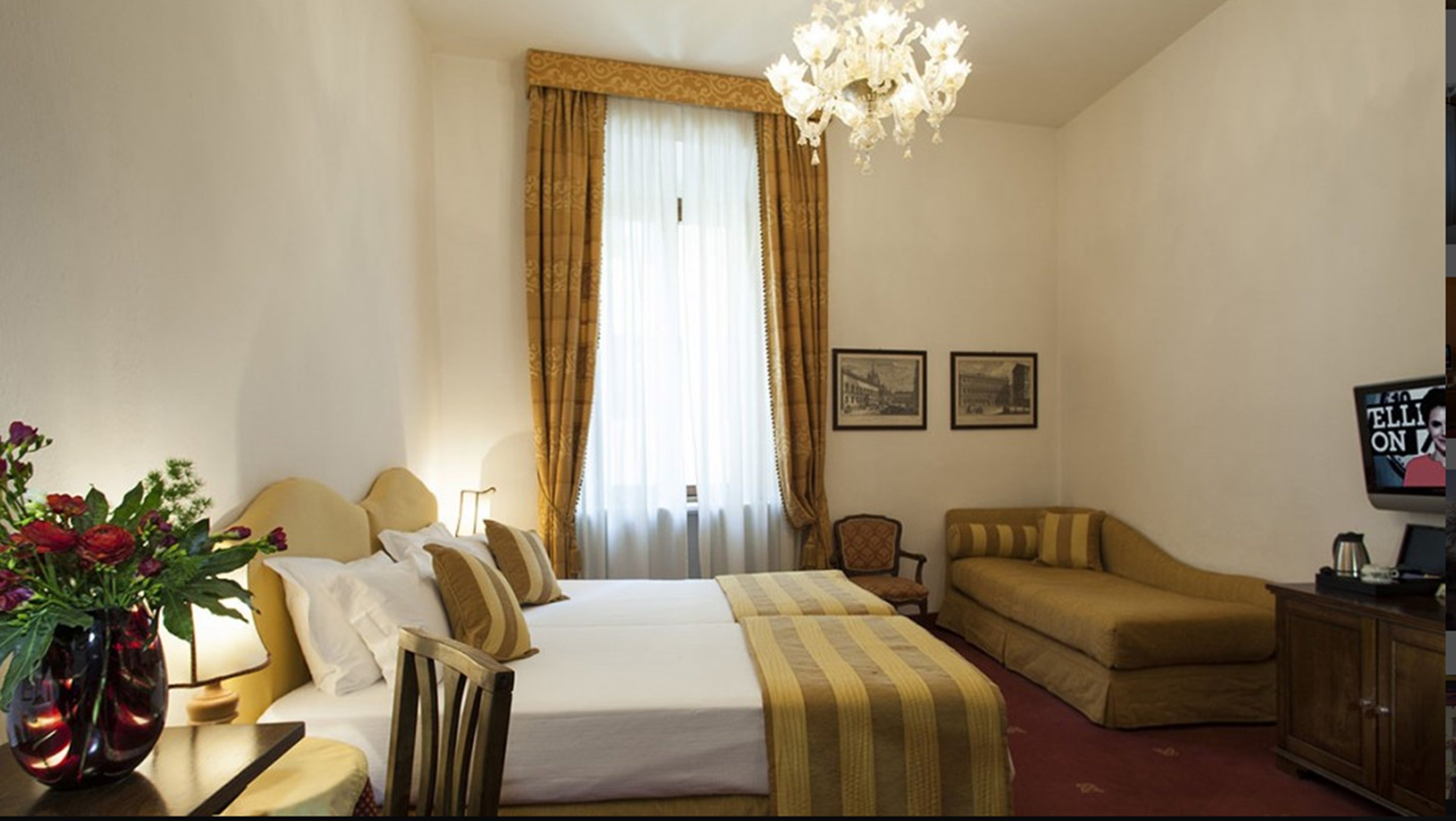 Hotel Columbia 48/70