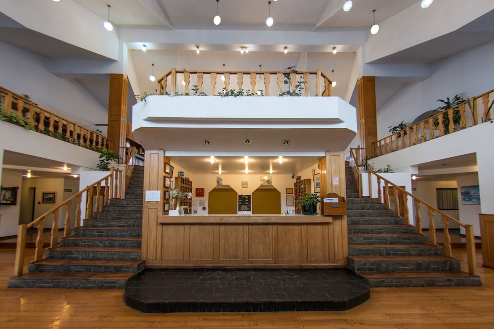 USHUAIA HOTEL 8/35